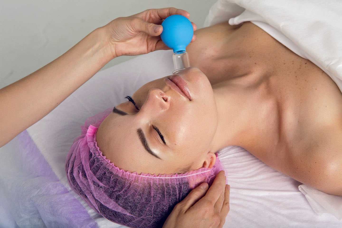 Elixir-Wellness-Center-Vacuum therapy treatment